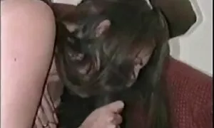 Các cô gái dễ thương muốn thực sự cảm giác cực đoan trong tình sex nhất ban không che dục, vì vậy cô ấy đã đồng ý để có nhóm với một đám đông người lạ. Lúc đầu, tất cả mọi thứ được đơn giản và tôi chỉ phải làm việc non-stop với tôi, với một tá nam thống lĩnh, nhưng sau đó họ chuyển sang hấp dẫn của họ lỗ. Cô ấy nhớ cả những khó khăn gang bang của một con búp bê ngọt với đôi cho một thời gian dài và rửa sạch tự của các con đực từ những mái tóc dài cho một thời gian dài sau khi nó kết thúc.