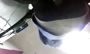 Nóng búp bê quyết định để dụ dỗ cô ấy, ông chủ, để tăng lương của cô. Đặt trên nhật bản ko che đồ lót khiêu dâm ấy, cô ấy bắt đầu cởi quần áo trước mặt một người đàn ông khi họ đang ở trong văn phòng của ông. Em bé váy của nhanh chóng rose và cô ấy áo len ngã xuống đất, sớm như vậy bé đã gần như trần truồng. Các chân đỏ, cởi đồ trong văn phòng và nó đã làm việc vì vậy, ông chủ của cô là dick đã sắp nổ tung từ quần của cô.