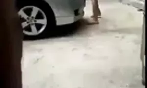 Một phụ nữ luôn luôn có rất thành công với người khác phái. Gái yêu con đực rất nhiều mà cô mang về nhà bất kỳ kiểu ngựa cô thích. Lần này nó bắt đầu có một nhào lộn với một người đàn ông trẻ người đâm một phụ nữ xinh đẹp trong dit nhau nhat ban khong che miệng. Họ nhiệt tình cống hiến bản thân cho tình dục tại nhà, người trong một ngọt giao phối.