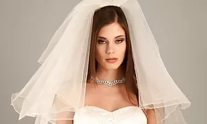 Sự đồi trụy cô gái nga của phi truyền thống định hướng tình dục đã ở trong bếp, khi họ đưa ra trực tuyến dòng họ cho nổi tiếng trò chuyện sex. Một trong số họ cởi đồ hoàn toàn, không phải xấu phim sex ko che nhat ban hổ vì tất cả, trong khi hai người khác ở lại đồ lót của họ. Họ hôn nàng và vuốt ve ngực, sau đó ba đồng tính đóng vai chính trong một thấy thú vị trong nhà bếp cho nói chuyện ngốc với tình dục bằng miệng.