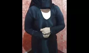Sau dễ thương Mẹ đã có một quan hệ tình dục phỏng vấn, cô ấy nhận được một lời đề nghị từ Vú để cô khiêu dâm. Họ bắt đầu chuẩn bị cho việc này, như đã làm đối tác của mình, ai cũng xuất hiện lần đầu ở khiêu dâm. Sau các chàng trai nghỉ ngơi trong một biệt thự sang trọng và tất cả các giấy tờ đã được thực hiện, Jaden James và đối tác của mình bắt đầu cố gắng để thực hiện trên dâu tây cho lần đầu tiên. Hãy nhìn những gì đã ra khỏi nó . phim sex ko che nhat ban