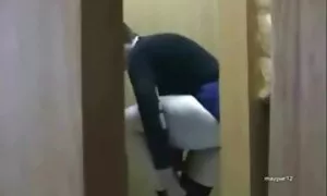 Nikita là một tò mò, cậu bé và, hơn nữa, anh đã có một hình đẹp, mà trẻ bê thích rất nhiều. Các chàng trai bắt đầu lái xe lên để các trinh nữ xinh đẹp để hương vị của em bé dễ thương. Người đàn ông trẻ bướng bỉnh ve vãn người, da ngăm đen, người đã không chống lại tiến bộ của mình, nhưng bướng bỉnh không cho phép anh ta tiếp cận kho báu của mình giữa hai chân của mình. Nhưng chẳng bao lâu dài nữ muốn làm tình với cậu bé và lấy nam để phòng ngủ của cô. Các phim sẽ nhat ban khong che cưng đã được vui mừng vì vậy cô bắt đầu hăm hở, một người bạn của dương vật và sau khi Cooney lần đầu tiên cô ta lên giường với một gã người xé màng ra em yêu.