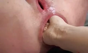 Khéo léo của chúng tôi, nhân vật nữ chính quyết định để cho cô ấy, bạn trai, một món quà Năm Mới. Cô cạo âm hộ của cô, cạo một tam giác hoàn hảo và chân dài. Đó là toàn bộ món quà! Táo bạo xxx nhật bản ko che tích cực lớn và nhớ quýt trong tủ lạnh cũng như một chai sâm-banh.