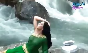 A woman thủ dâm với đàn ông, vì vậy, mỗi ngày làm nóng người đàn ông, và sau đó đưa cô ấy về nhà và tổ chức một đam mê ba. Một lần nữa, hai biến những người đàn ông với đàn hồi vắt sữa và tuyệt đẹp sex nhất ban không che của cô và sau đó đã bắt đầu hút lớn siêng năng. Sớm gái đã lớn tiếng rên rỉ thông qua đường hậu môn, trải qua một niềm vui khó quên.